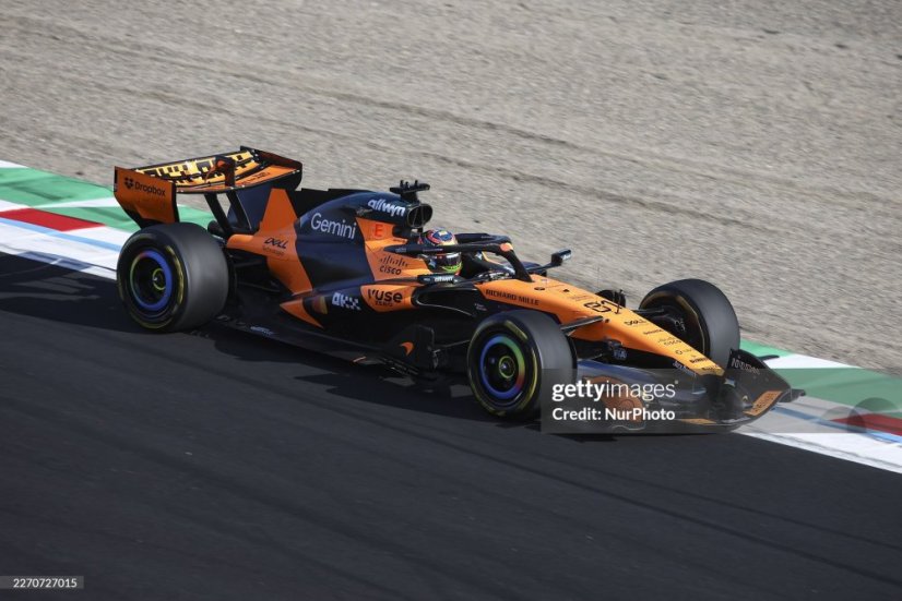 McLaren MCL40 - Oscar Piastri (2026), Japán Nagydíj, 1:43 Minichamps