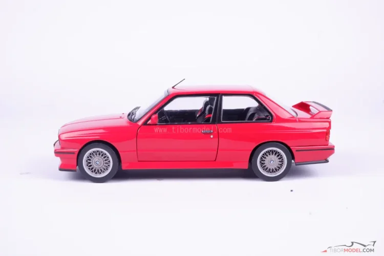BMW E30 M3 (1986) červené, 1:18 Solido