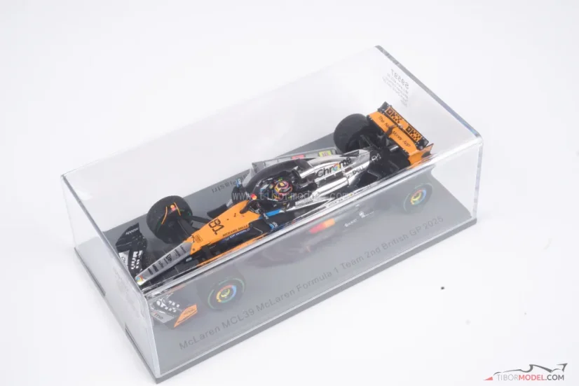 McLaren MCL39 - Oscar Piastri (2025), British GP 1:43 Spark