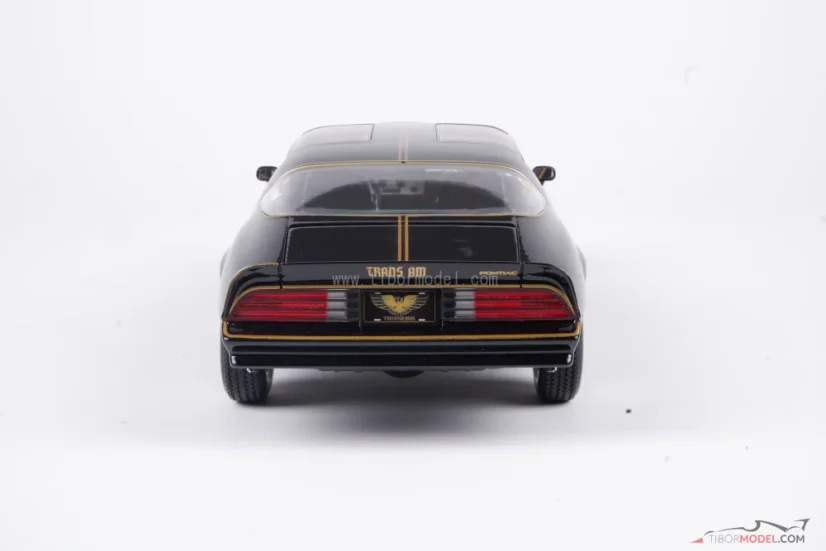 Pontiac Firebird Trans Am (1978) čierny, 1:18 Maisto