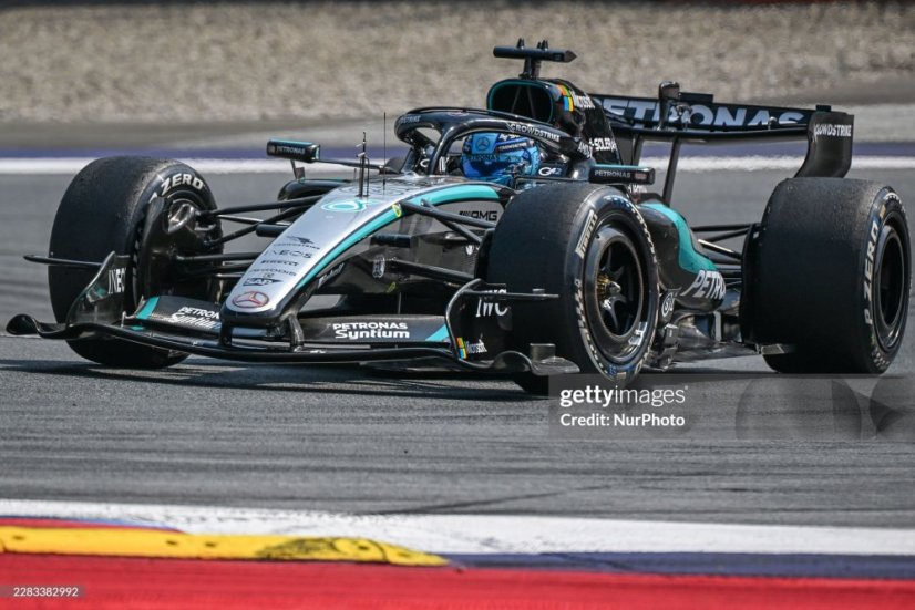 Mercedes W17 - George Russell (2026), 1:18 Bburago