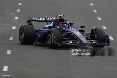 Williams FW47 - Carlos Sainz (2025), VC Azerbajdžanu, 1:43 Minichamps