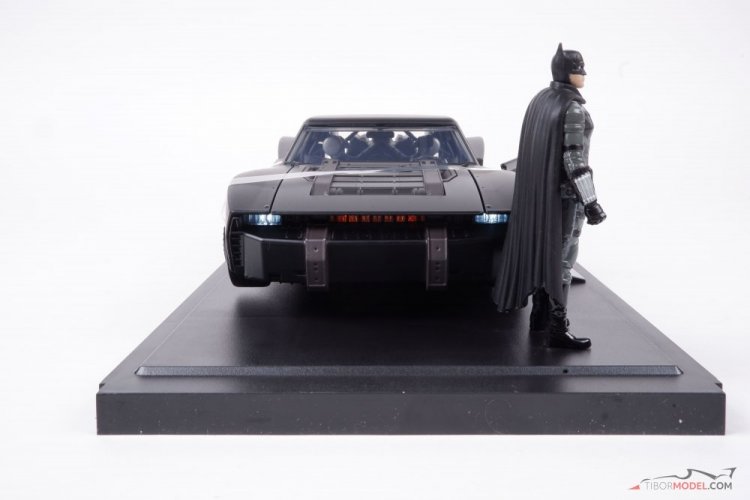 Batmobil Batman figurával (a Batman c. filmből 2022), 1:18 Jada