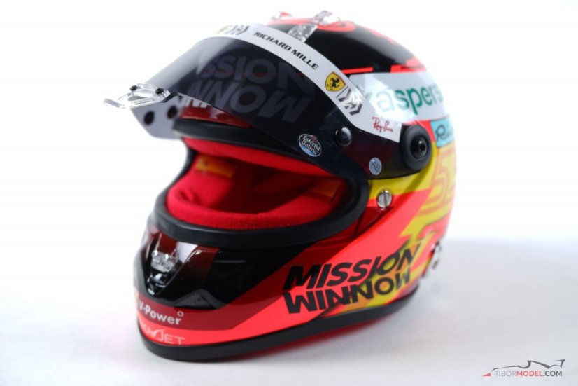 Carlos Sainz 2021 Ferrari helmet, Mission Winnow, 1:2 Schuberth