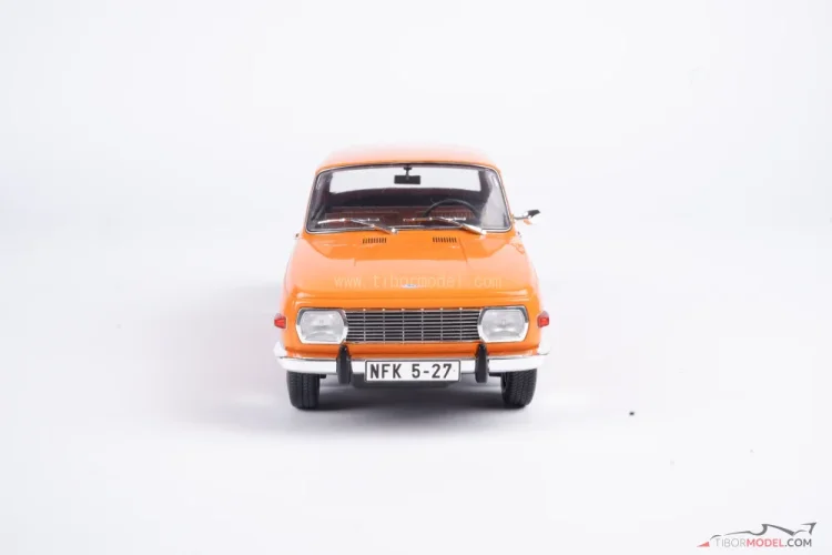Wartburg 353 (1967) narancssárga, 1:18 MCG