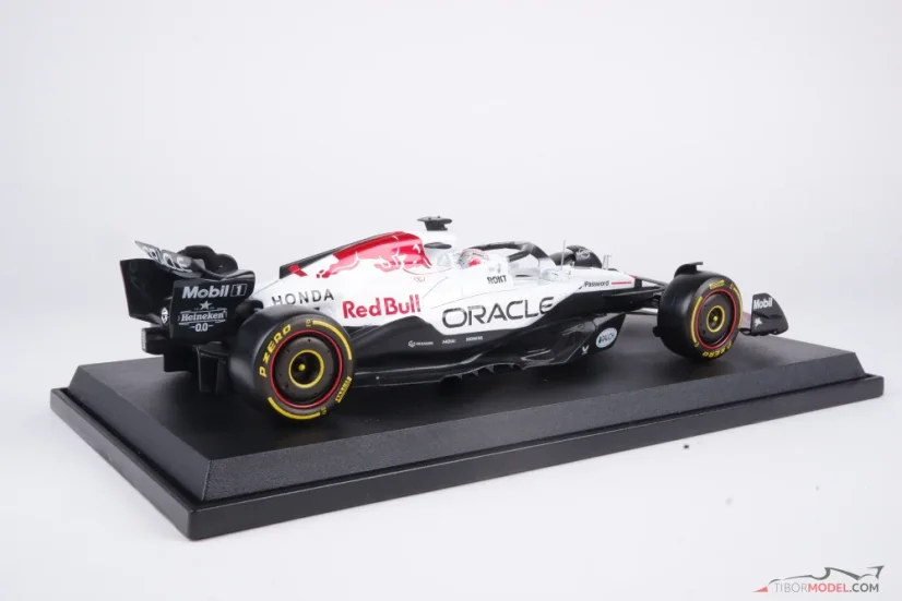 Red Bull RB21 - Max Verstappen (2025), Víťaz VC Japonska, 1:18 Bburago