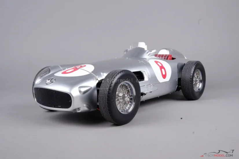 Mercedes W196R - J. M. Fangio (1955) Mistr světa, 1:8 Ixo