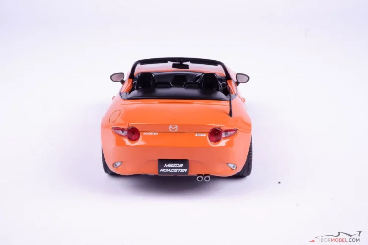 Model car Mazda MX-5, 1:24 Whitebox | Tibormodel.com