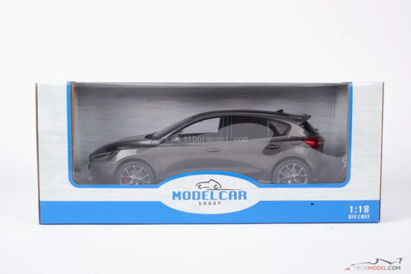 Ford Focus ST (2022) szürke, 1:18 MCG