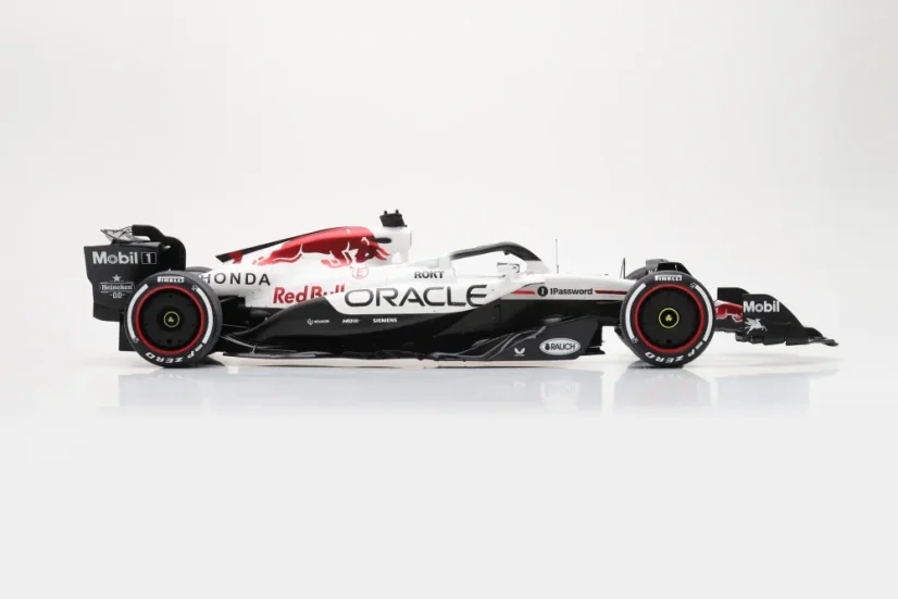 Red Bull RB21 - Max Verstappen (2025), Győztes Japán Nagydíj, 1:8 Spark