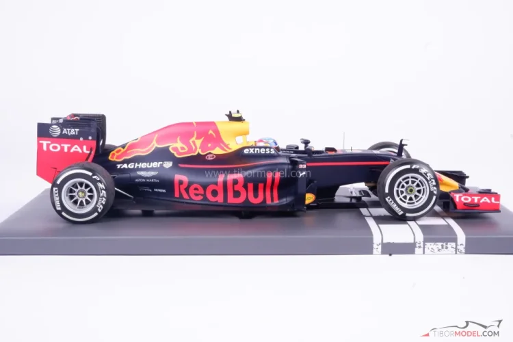 Red Bull RB12 - Max Verstappen (2016), Spanyol Nagydíj, 1:18 Minichamps Red Bull RB12 - Max Verstappen (2016), Spanyol Nagydíj, 1:18 Minichamps