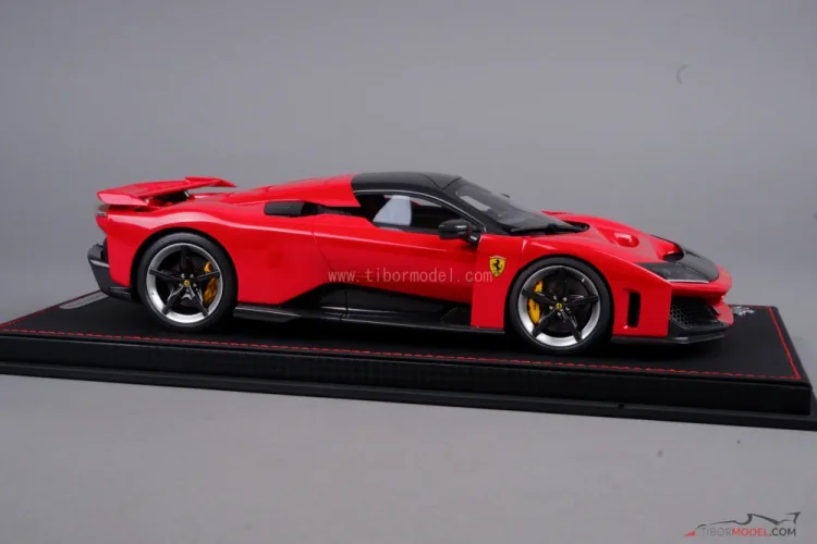 Ferrari F80 (2024) piros rosso corsa, 1:18 BBR