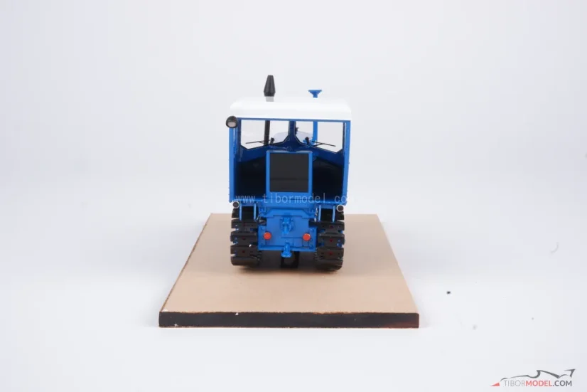 IFA KS07/60 traktor, modrý, 1:32 Schuco
