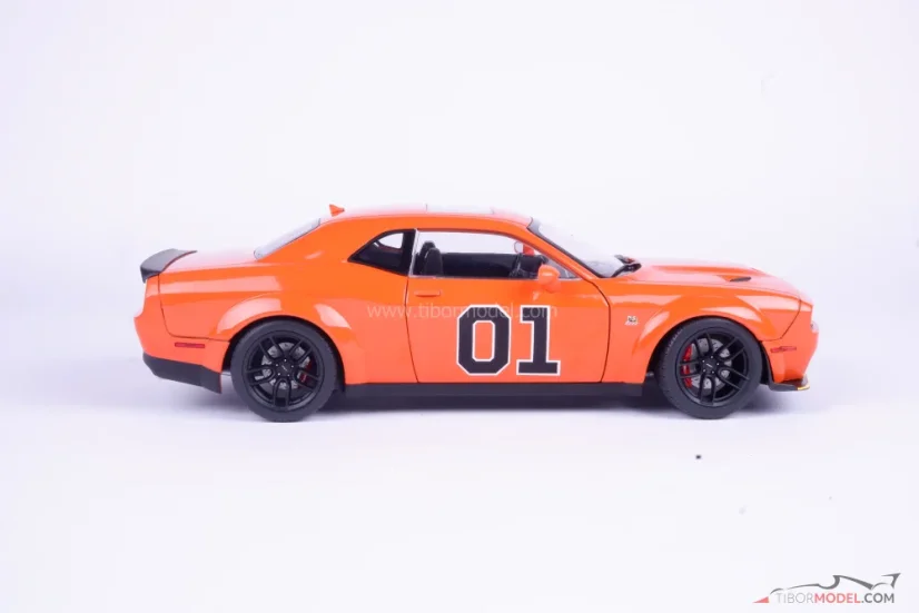 Dodge Challenger R/T Scat Pack (2023) orange, 1:18 Solido