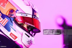 Liam Lawson 2025 mini prilba, Red Bull Racing, 1:5 Spark