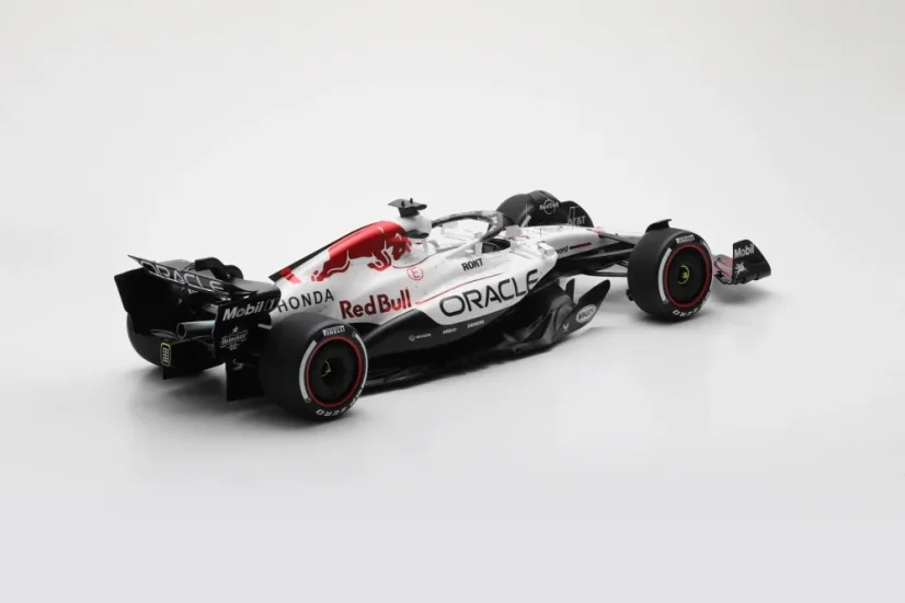 Red Bull RB21 - Max Verstappen (2025), Győztes Japán Nagydíj, 1:8 Spark