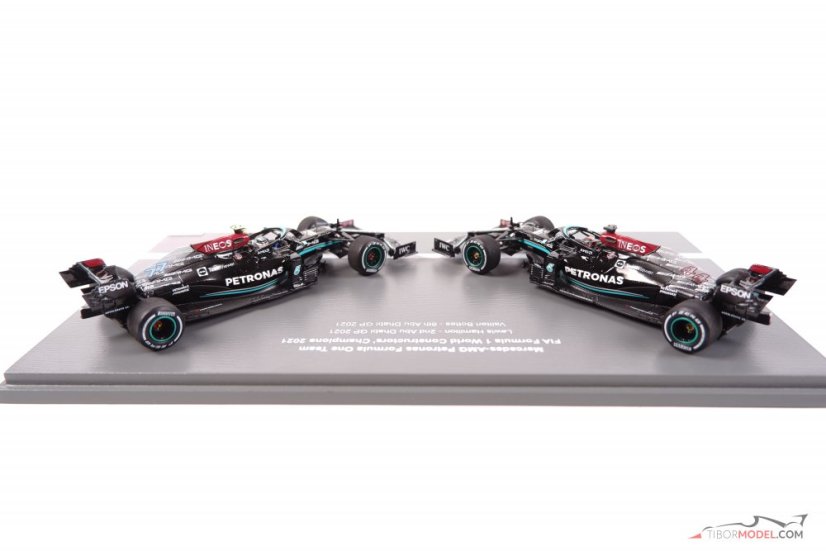 Mercedes W12 - Hamilton + Bottas (2021), 1:43 Spark