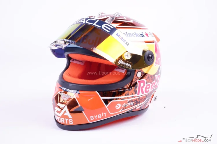 Max Verstappen 2024 oranžová mini helma, Red Bull, 1:2 Schuberth