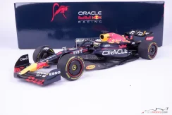 Model car Red Bull RB7 Vettel 2011, 1:18 Minichamps | Tibormodel.com