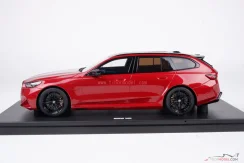 BMW M5 Touring (2025) red, 1:18 GT Spirit