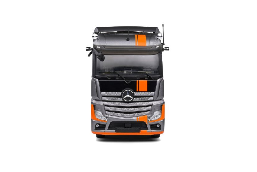 Mercedes Actros strieborný (2019), 1:24 Solido