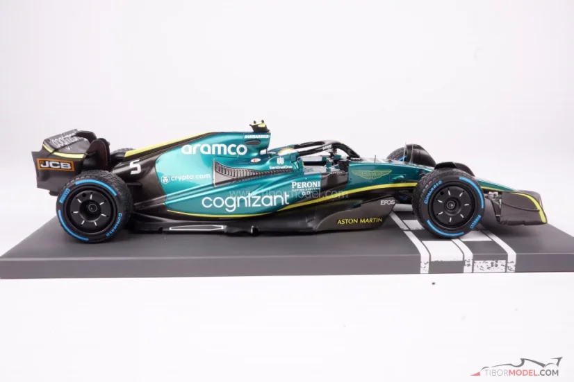 Aston Martin AMR22 - Sebastian Vettel (2022), VC Monaka, 1:18 Minichamps