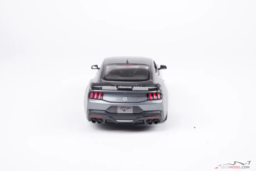 Ford Mustang Dark Horse (2024) sivý, 1:24 Maisto
