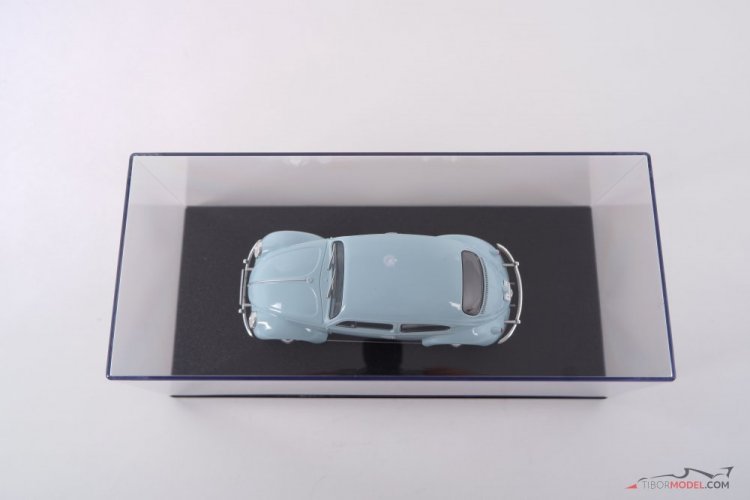 Showcase for the 1:24 scale modelcars, Triple9