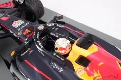 Red Bull RB18 - Max Verstappen (2022), Winner Japanese GP, 1:12 Spark