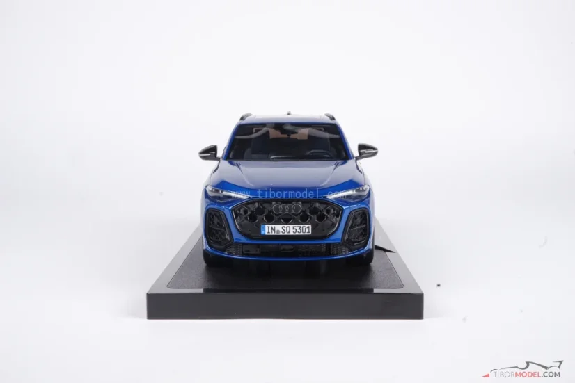 Audi SQ5 TFSI (2024) modré, 1:18 Ottomobile