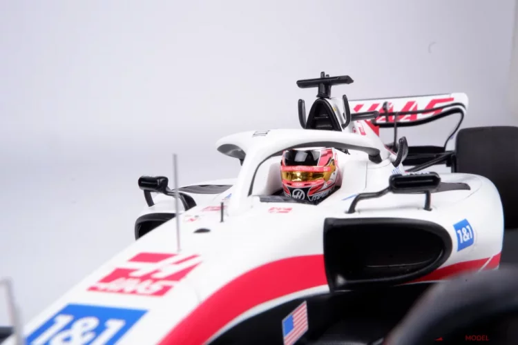 Haas VF-22 - Kevin Magnussen (2022), Bahrain GP, 1:18 Minichamps
