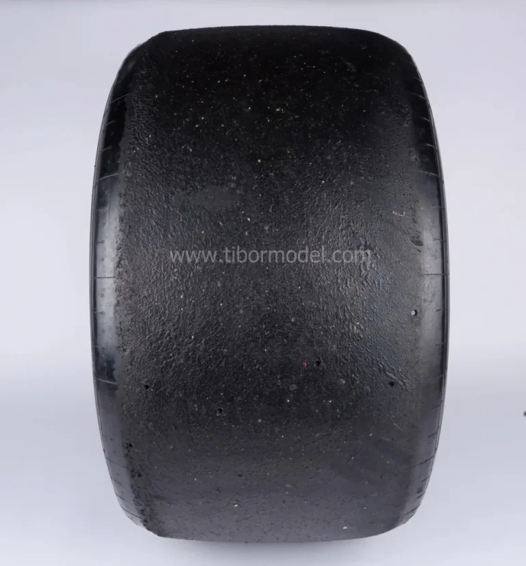 Pirelli PZero Medium ľavá zadná pneumatika (2016)