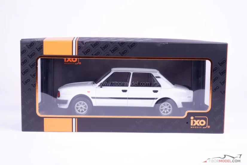 Lada 2105 VFTS (1983), 1:18 Ixo
