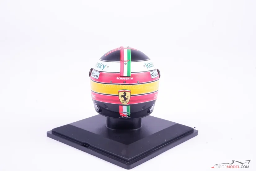 Carlos Sainz 2021 VC Itálie, Ferrari přilba, 1:5 Spark