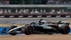 Mercedes W16 - George Russell (2025), Brit Nagydíj 1:43 Spark