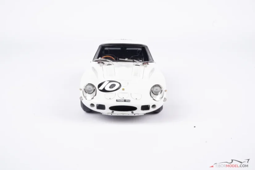 Ferrari 250 GTO - Graham Hill (1962) Tourist Trophy, 1:18 CMC