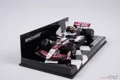 Haas VF-25 - Oliver Bearman (2025), Chinese GP, 1:43 Minichamps