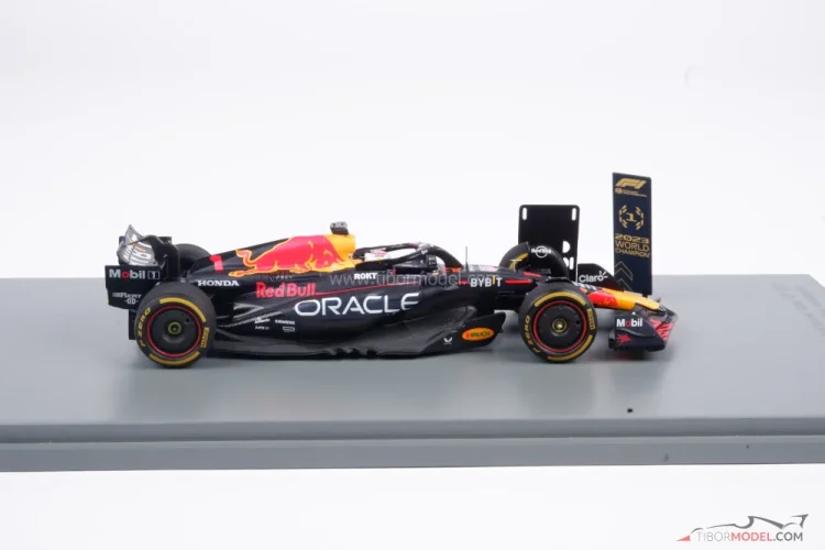 Red Bull RB19 - Max Verstappen (2023), Világbajnok, 2. helyezett Katari Sprint futam ,1:43 Spark