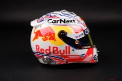 Max Verstappen 2022 Red Bull prilba, Víťaz VC USA, 1:2 Schuberth