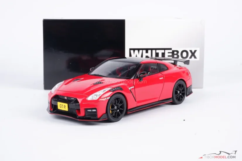 Nissan GT-R Nismo (R-35) piros, 1:24 Whitebox