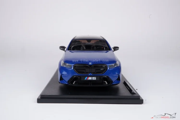 BMW M5 Touring (2024) kék, 1:18 Solido