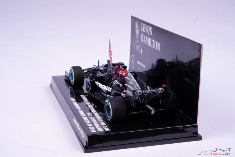 Mercedes W12 - L. Hamilton (2021), 1. hely Brit Nagydíj, 1:43 Minichamps