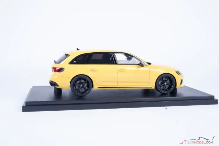 Audi RS4 Avant (2024) žlté, 1:18 GT Spirit Audi RS4 Avant (2024) žlté, 1:18 GT Spirit