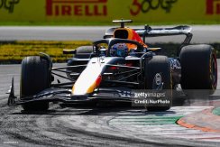 Red Bull RB21 - Max Verstappen (2025), Vítěz VC Itálie, 1:43 Minichamps