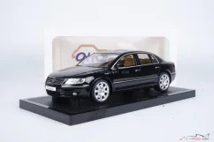 Volkswagen Phaeton W12 (2005) čierny, 1:18 Ottomobile