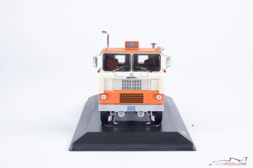 White 7400 (1960), narancssárga, 1:43 Ixo