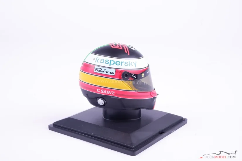 Carlos Sainz 2021 VC Itálie, Ferrari přilba, 1:5 Spark