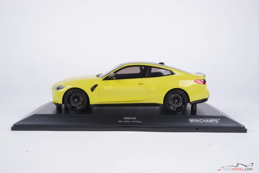 BMW M4 (2020) žlté, 1:18 Minichamps