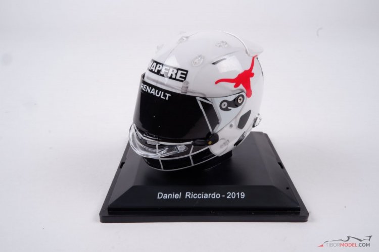 Daniel Ricciardo 2019 Renault helmet, US GP, 1:5 Spark