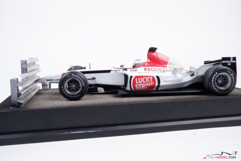 Diorama BAR Honda 005 - J. Button crash 2003, 1:18
